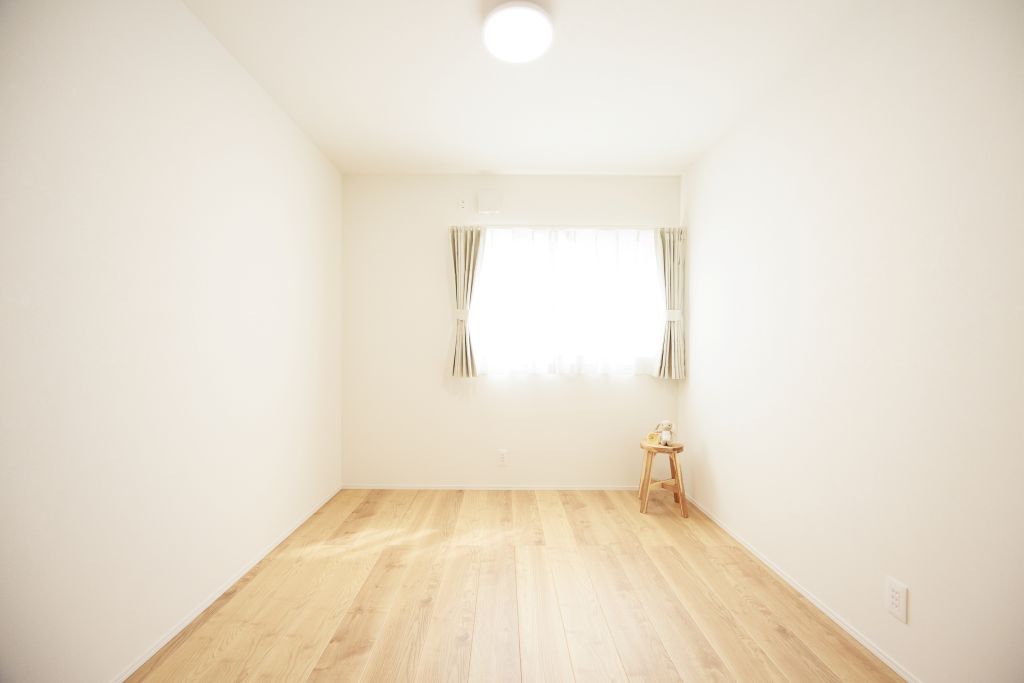 和の静けさと北欧のぬくもりが調和する、ジャパンディな平屋│見附市